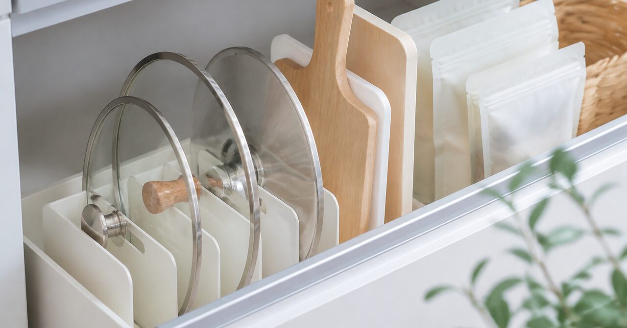 キッチンで使うなら、鍋ぶたや食品ストックに